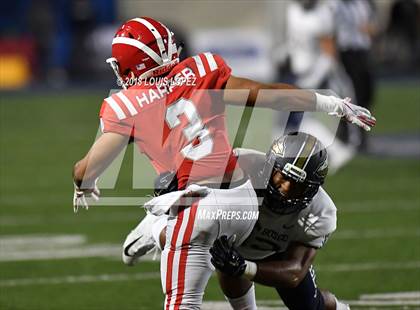 Thumbnail 2 in Mater Dei vs. St. John Bosco photogallery.