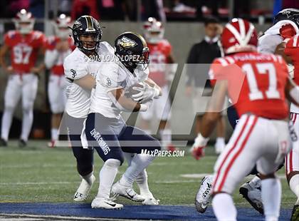 Thumbnail 3 in Mater Dei vs. St. John Bosco photogallery.