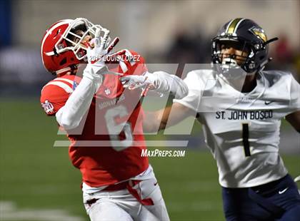 Thumbnail 3 in Mater Dei vs. St. John Bosco photogallery.