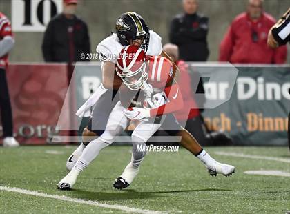 Thumbnail 1 in Mater Dei vs. St. John Bosco photogallery.