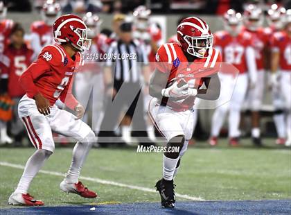 Thumbnail 3 in Mater Dei vs. St. John Bosco photogallery.
