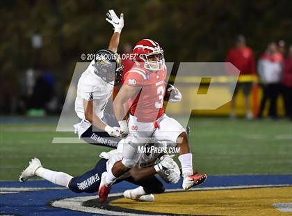 Thumbnail 1 in Mater Dei vs. St. John Bosco photogallery.