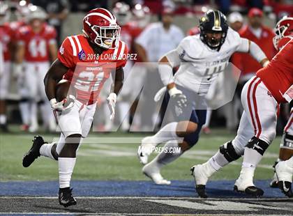 Thumbnail 2 in Mater Dei vs. St. John Bosco photogallery.