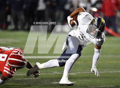 Thumbnail 1 in Mater Dei vs. St. John Bosco photogallery.