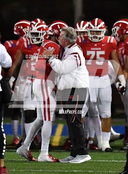 Thumbnail 2 in Mater Dei vs. St. John Bosco photogallery.