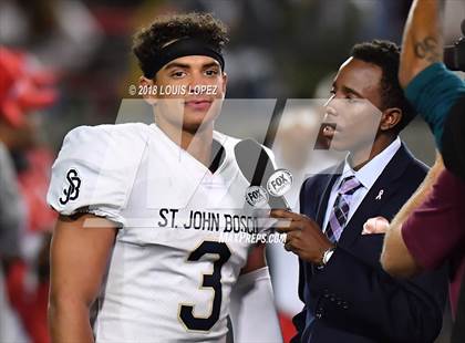 Thumbnail 3 in Mater Dei vs. St. John Bosco photogallery.