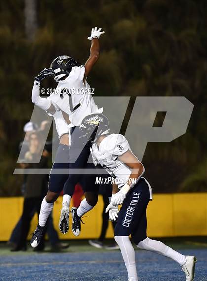 Thumbnail 3 in Mater Dei vs. St. John Bosco photogallery.