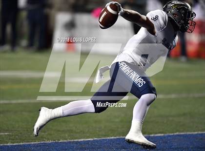 Thumbnail 1 in Mater Dei vs. St. John Bosco photogallery.