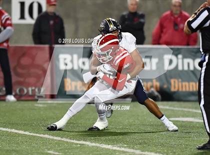 Thumbnail 2 in Mater Dei vs. St. John Bosco photogallery.