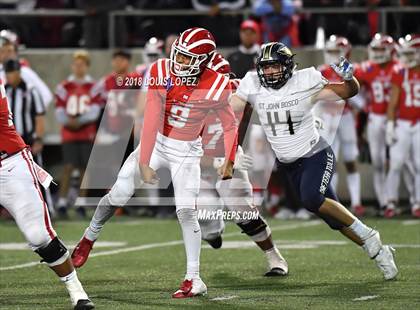 Thumbnail 2 in Mater Dei vs. St. John Bosco photogallery.