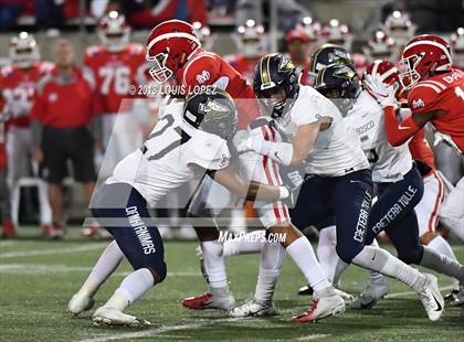 Thumbnail 1 in Mater Dei vs. St. John Bosco photogallery.