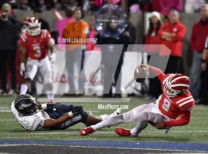 Thumbnail 3 in Mater Dei vs. St. John Bosco photogallery.
