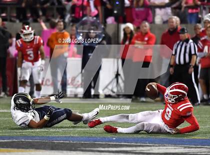 Thumbnail 1 in Mater Dei vs. St. John Bosco photogallery.