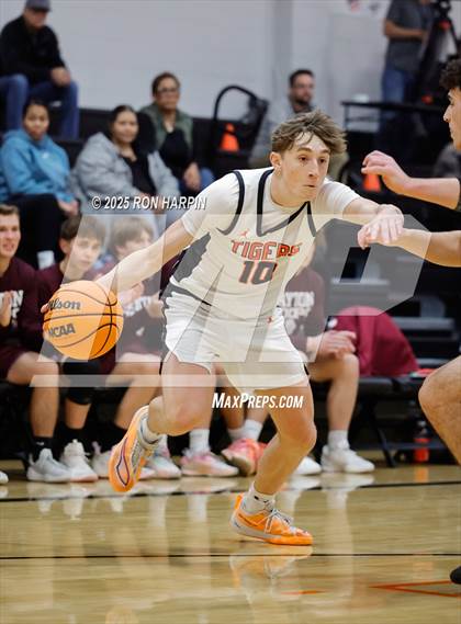 Thumbnail 1 in Dayton @ Douglas photogallery.