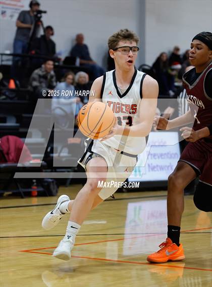 Thumbnail 2 in Dayton @ Douglas photogallery.