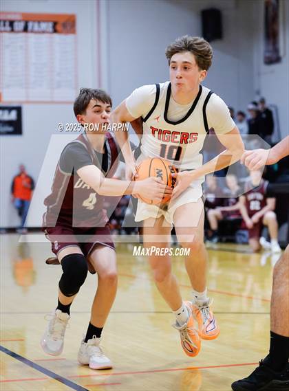 Thumbnail 1 in Dayton @ Douglas photogallery.