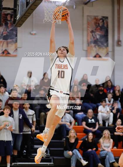 Thumbnail 1 in Dayton @ Douglas photogallery.