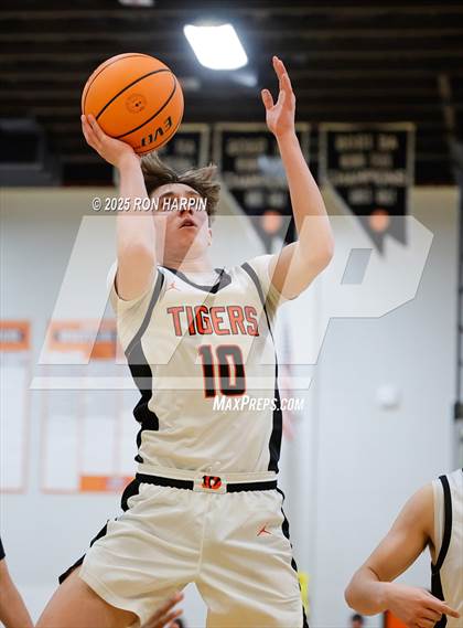 Thumbnail 2 in Dayton @ Douglas photogallery.