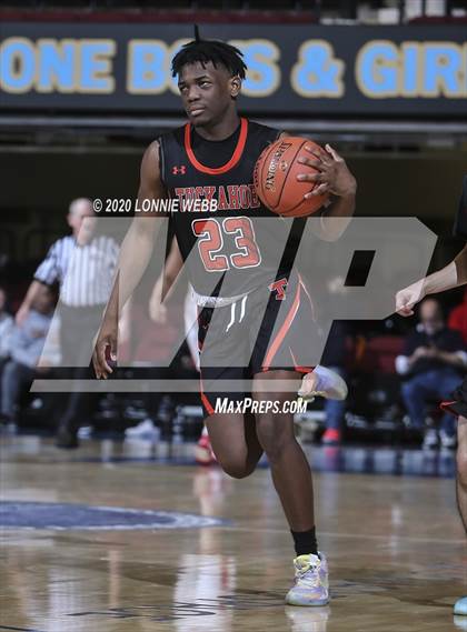 Thumbnail 2 in Tuckahoe vs. Hamilton (Section 1 Class C Final) photogallery.