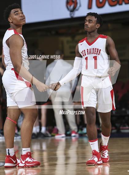 Thumbnail 2 in Tuckahoe vs. Hamilton (Section 1 Class C Final) photogallery.