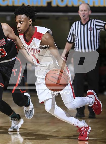 Thumbnail 1 in Tuckahoe vs. Hamilton (Section 1 Class C Final) photogallery.