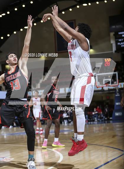 Thumbnail 1 in Tuckahoe vs. Hamilton (Section 1 Class C Final) photogallery.
