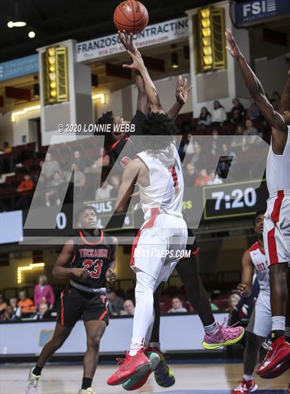 Thumbnail 3 in Tuckahoe vs. Hamilton (Section 1 Class C Final) photogallery.