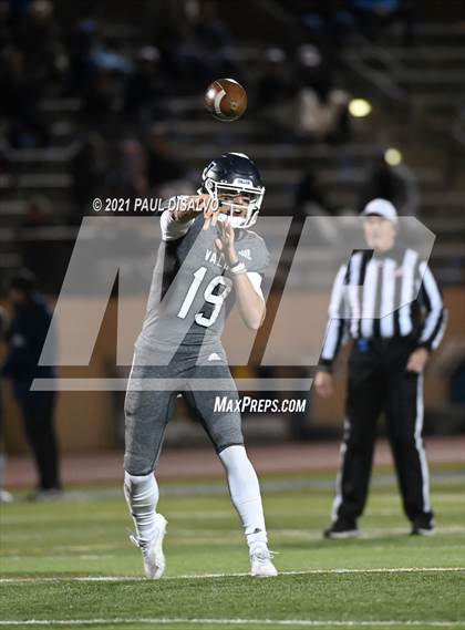 Thumbnail 3 in Fort Collins @ Valor Christian (CHSAA 5A 2nd Round) photogallery.