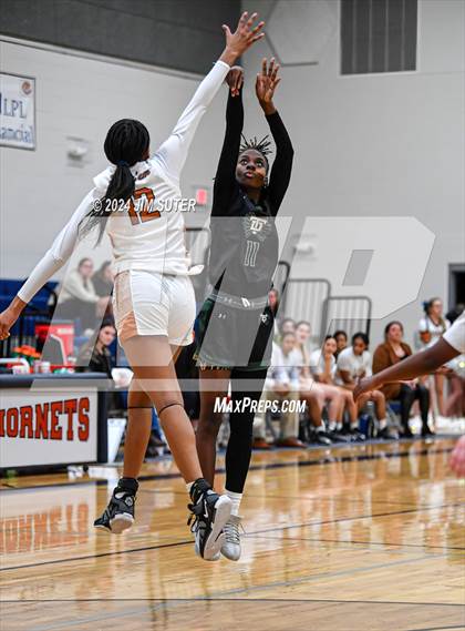 Thumbnail 3 in Caldwell vs Taylor photogallery.