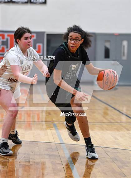 Thumbnail 3 in Caldwell vs Taylor photogallery.