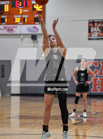 Thumbnail 3 in Caldwell vs Taylor photogallery.