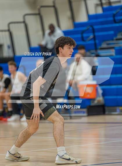 Thumbnail 2 in Servite vs. Peninsula photogallery.