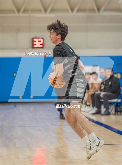 Thumbnail 2 in Servite vs. Peninsula photogallery.