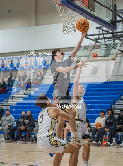 Thumbnail 1 in Servite vs. Peninsula photogallery.