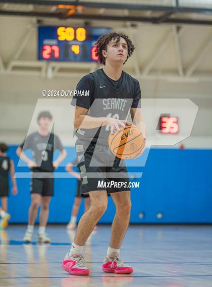 Thumbnail 3 in Servite vs. Peninsula photogallery.