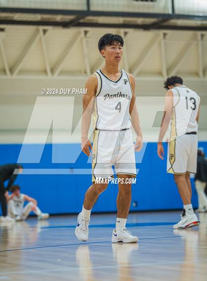 Thumbnail 3 in Servite vs. Peninsula photogallery.