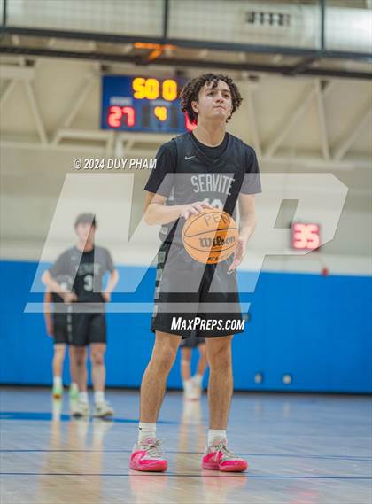 Thumbnail 2 in Servite vs. Peninsula photogallery.