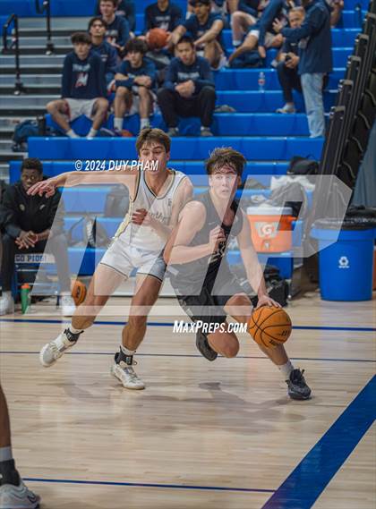 Thumbnail 3 in Servite vs. Peninsula photogallery.