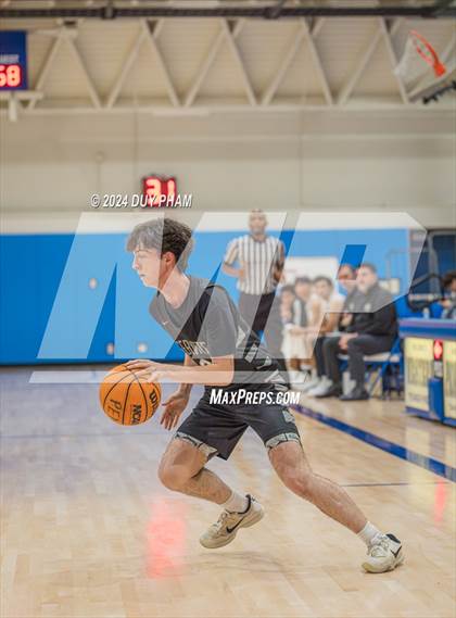 Thumbnail 3 in Servite vs. Peninsula photogallery.