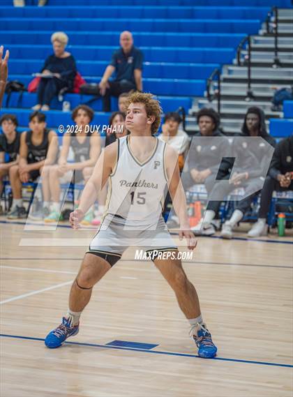 Thumbnail 2 in Servite vs. Peninsula photogallery.