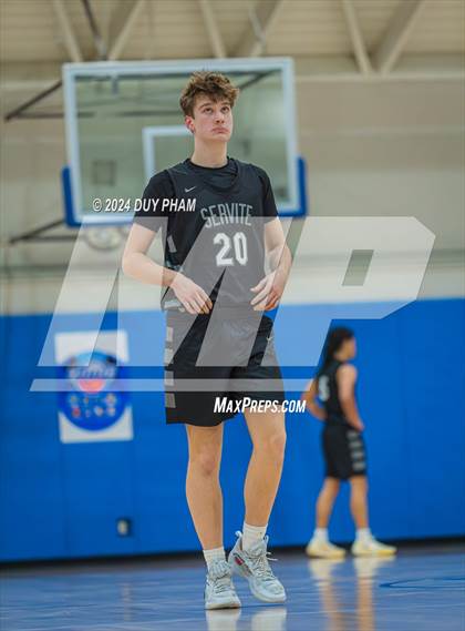 Thumbnail 2 in Servite vs. Peninsula photogallery.