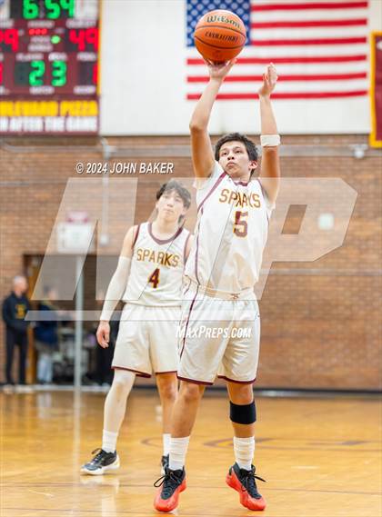 Thumbnail 2 in Sparks vs. McQueen (Nelson Electric Rail City Classic) photogallery.
