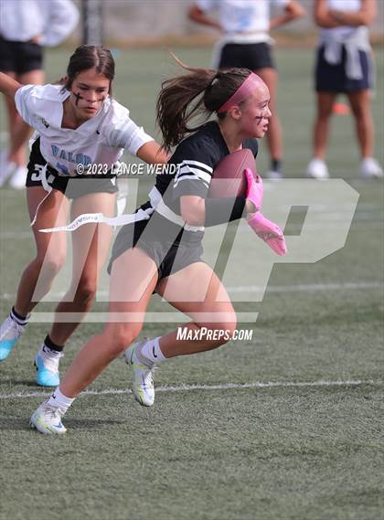Thumbnail 1 in Lakewood vs Valor Christian photogallery.