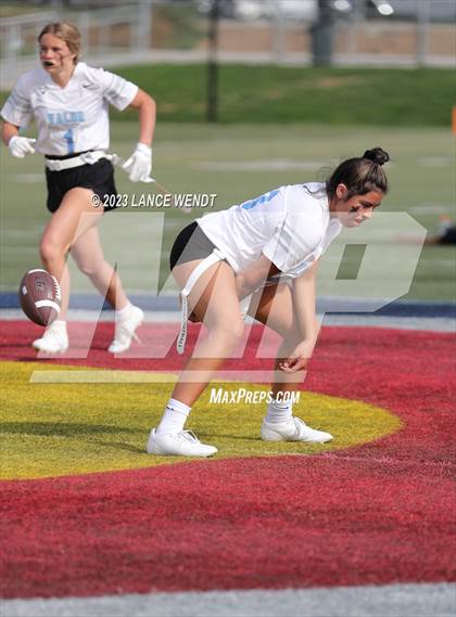 Thumbnail 2 in Lakewood vs Valor Christian photogallery.