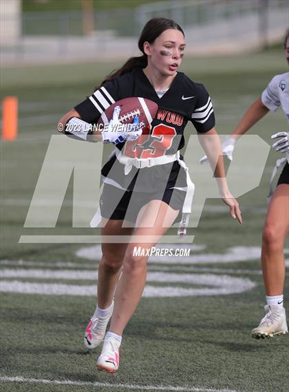 Thumbnail 1 in Lakewood vs Valor Christian photogallery.