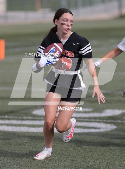 Thumbnail 2 in Lakewood vs Valor Christian photogallery.
