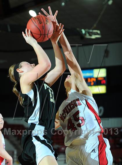 Thumbnail 1 in McPherson vs. Paola (KSHSAA State 4A Semifinal) photogallery.