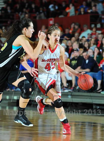 Thumbnail 1 in McPherson vs. Paola (KSHSAA State 4A Semifinal) photogallery.