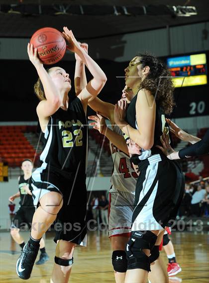 Thumbnail 3 in McPherson vs. Paola (KSHSAA State 4A Semifinal) photogallery.
