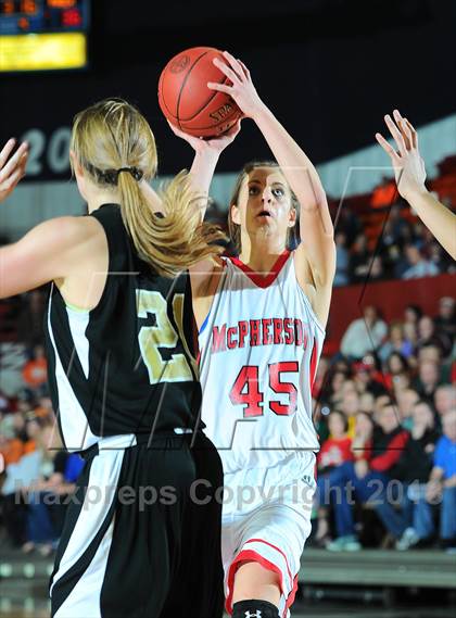 Thumbnail 3 in McPherson vs. Paola (KSHSAA State 4A Semifinal) photogallery.